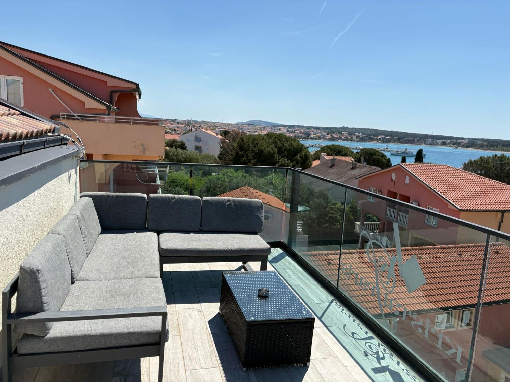Kristal Paris Resort Novalja Exterior photo